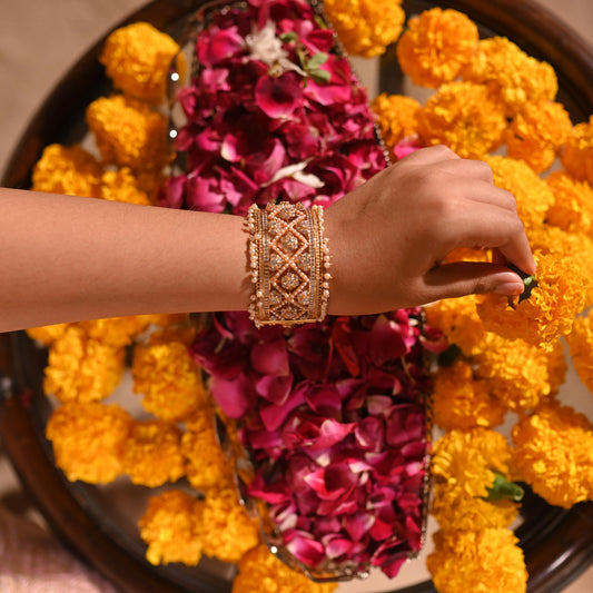 Gulnaar Bangle