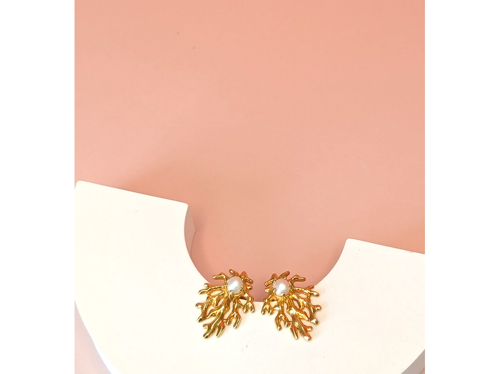 Cora Studs